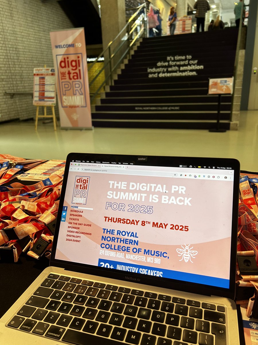 MeganDean_'s tweet photo. Had the best day welcoming the crowds at the #DigitalPRSummit hosted by @digitaloftuk ! Another great event of insightful talks and networking π£οΈ https://t.co/fuNVrGUb9K