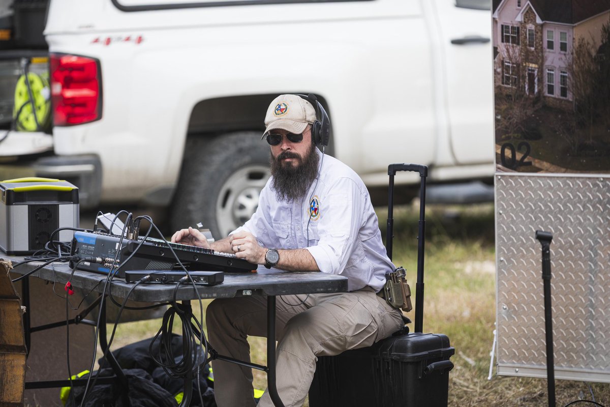 TDEM's tweet image. Congratulations to Sam Miller, who has been promoted to Division Chief of Operations Technology at TDEM!

With 20+ years of emergency management experience, Sam has played a key role in modernizing disaster response across TX.

More: tdem.texas.gov/press-release/…

#TeamTexas #OpsTech