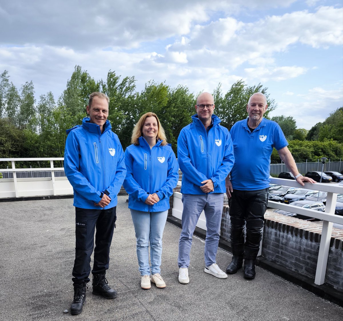 Politiebond NPB Zeeland-West-Brabant (@npbzwb) on Twitter photo Nieuw bestuur NPB Zeeland-West-Brabant benoemd. Tijdens de algemene ledenvergadering van de <a href="/NPBactueel/">Nederlandse Politiebond (NPB)</a> (NPB) afdeling Zeeland-West-Brabant is op donderdag 8 mei het nieuwe bestuur benoemd.
instagram.com/p/DJZnHr4i6Qw/…
#politie #politiebond #vakbond Nieuw bestuur NPB Zeeland-West-Brabant benoemd. Tijdens de algemene ledenvergadering van de <a href="/NPBactueel/">Nederlandse Politiebond (NPB)</a> (NPB) afdeling Zeeland-West-Brabant is op donderdag 8 mei het nieuwe bestuur benoemd.
instagram.com/p/DJZnHr4i6Qw/…
#politie #politiebond #vakbond