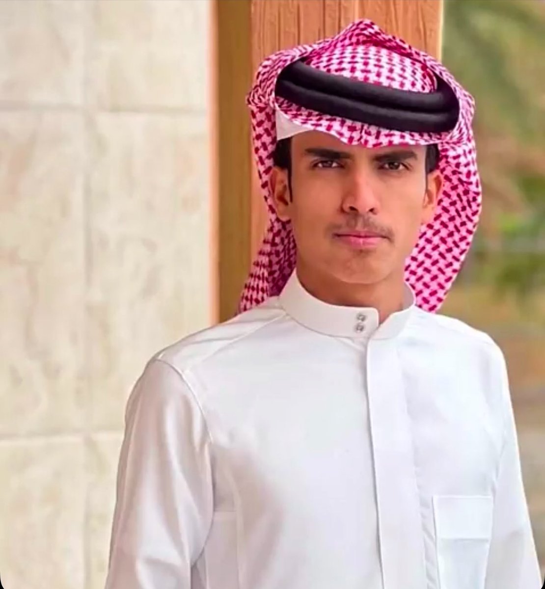 نبارك للأخ : مسفر بن فايز بن مسفر بن عيفه #المزيدي تخرجه من  #كلية_التقنية في تخصص إدارة الأعمال .
نسأل المولى عز وجل له التوفيق والسداد.

#حساب_المزايدة_الرسمي