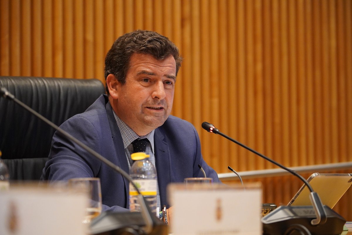#VecinosEólicos Ricardo Chamorro, diputado de <a href="/vox_es/">VOX 🇪🇸</a> ha destacado que la implantación de #eólica es muy positiva y son favorables a todas las tecnologías que beneficien la soberanía energética de España y todo hecho con sentido común.