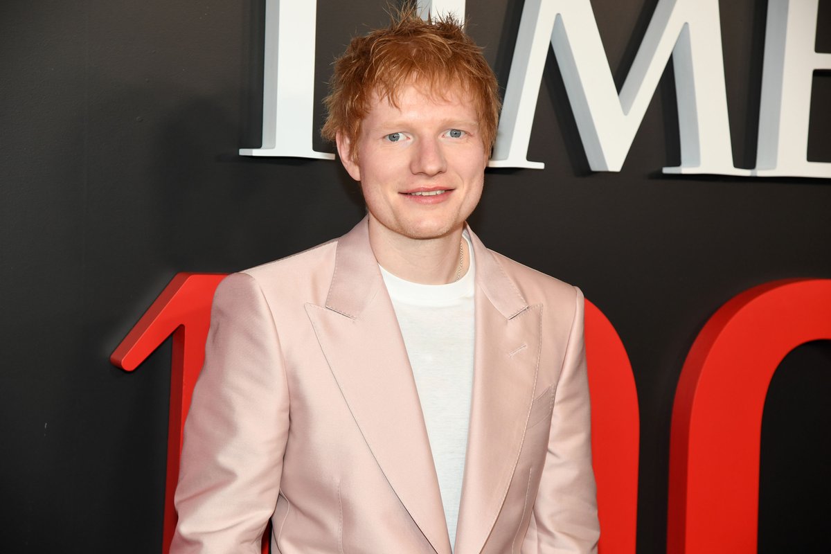 .@EdSheeran Dials Back In: 'Old Phone' Rings In a New Era [WATCH]: 1005freshradio.ca/news/11166338/… #EdSheeran #TeddysPhotos #OldPhone #TaylorSwift #HarryStyles