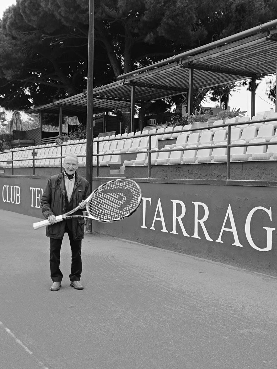 Avui diem adeu a una llegenda del Club Tennis Tarragona.
Ens ha deixat Juan Rion Bové, soci núm. 1 i ànima del club durant gairebé 70 anys.
Exemple d’estima, esportivitat i amistat.
El teu llegat viurà per sempre entre nosaltres.
 Gràcies, Juan. 🤍 #SempreAmbNosaltres