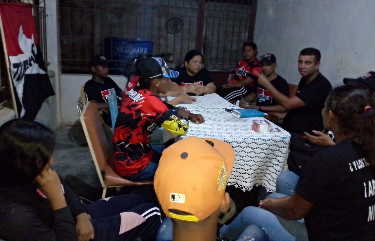 El Camarada Luis Sanchez Rodriguez  Secretario Político del Edo.<a href="/Sucre_MRT/">Sucre_MRT</a> en Reunión En el Mpio.<a href="/AebMrt/">AebMRT</a> con nuestra militancia Orientando para seguir.

Avanzando para la fortaleza del partido y atentos en la calle
#EnSucreGanaJhoanna
#TupamaroApoyandoAJhoanna