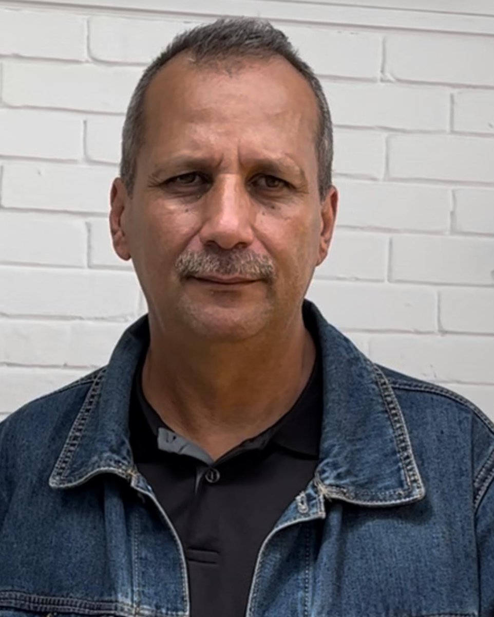 VenteDDHH's tweet image. 🚨#URGENTE ¡Sigue la represión del régimen de Nicolás Maduro!
 
Rafael Antonio Torres, Secretario de Formación de Proyecto Venezuela, profesor y activista social está secuestrado desde este lunes, #5May del 2025. 

El dirigente fue sacado a la fuerza por funcionarios del Sebin de…