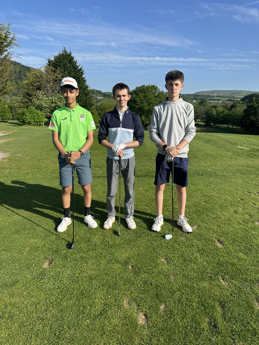 _LPGCJuniors's tweet image. We have a winter league winner!!! 🏆
Congratulations to Ben who claimed this years top spot and became winter league champion!👏🏻

Well done to Max and Owain who finished in 2nd &amp;amp; 3rd positions👏🏻

#lpgcjuniors #winterleague #juniorcluboftheyear