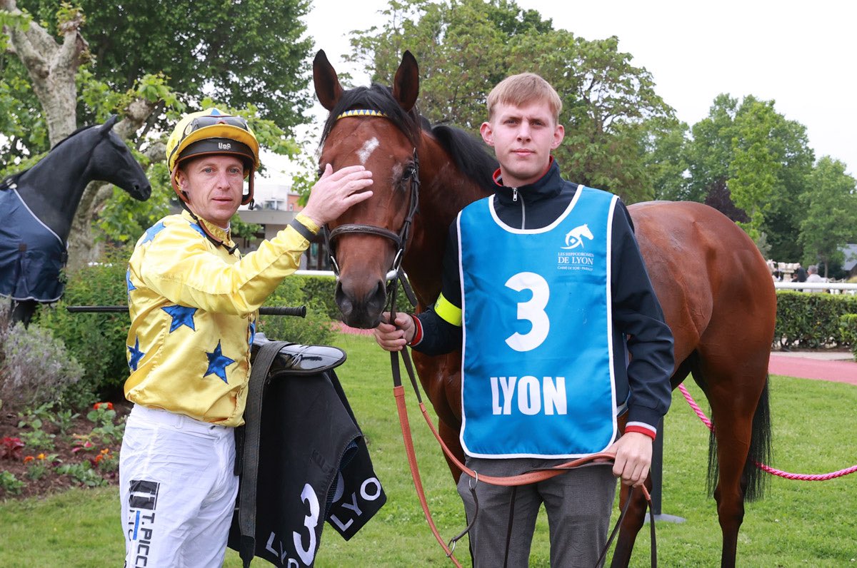 AlexPantall's tweet photo. 🥇FOUR FOUR FOUR (c3) by #Wooded - Helen Fourment
Prix du Département de Rhône at Lyon
@AlexPantall
🎩👒 MME J.CYGLER/JEDBURGH STUD
🏇🏻 T. PICCONE
Breeder : SARL JEDBURGH STUD & C. HUMPHRIS
Photos JEAN-MICHEL TEMPIER https://t.co/bnvKL2FjJc