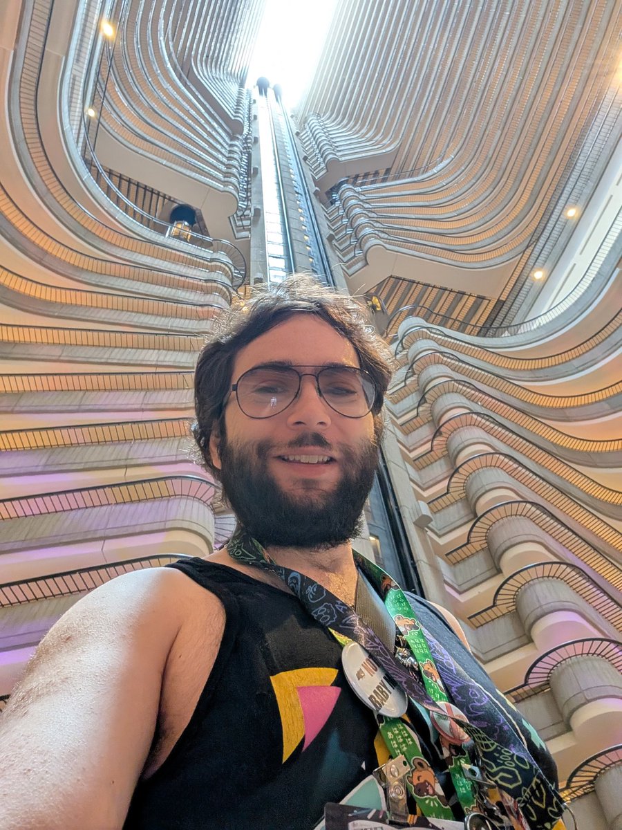 Hey beans and goobers 
If anyone is here at #FWA, let me know, I'll be around the floor!