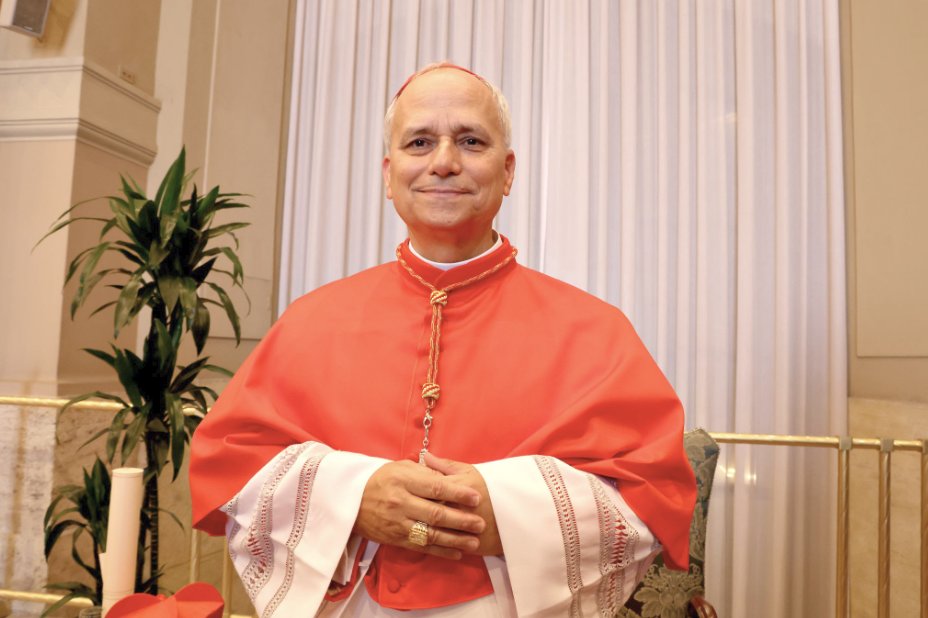 #URGENTE 🇻🇦 #VATICANO  - Robert  F. Prevost nacido en Chicago ,EEUU , es el nuevo Papa de la Iglesia Católica y se llamará León XIV 📷