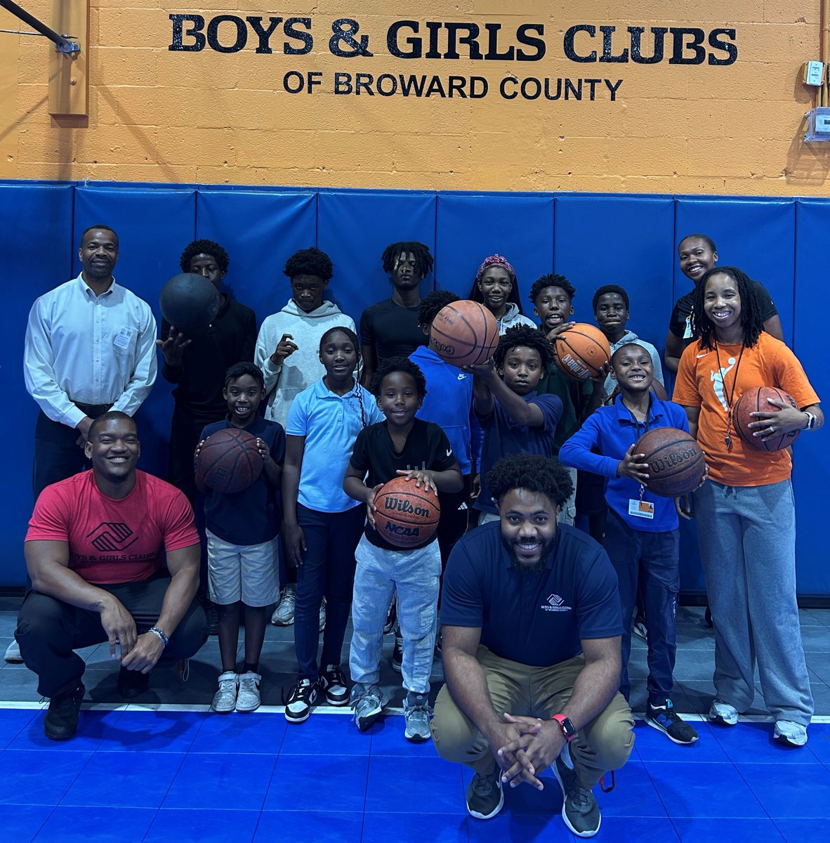 DEAMiami (@deamiamidiv) on Twitter photo DEA Miami Field Division teams up with <a href="/DEAEdFoundation/">DEA Educational Foundation</a> and <a href="/BGCA_Clubs/">Boys & Girls Clubs of America</a> to build skills, confidence, and drug-free futures for area youth. Swish! #YouthEmpowerment #OperationEngage DEA Miami Field Division teams up with <a href="/DEAEdFoundation/">DEA Educational Foundation</a> and <a href="/BGCA_Clubs/">Boys & Girls Clubs of America</a> to build skills, confidence, and drug-free futures for area youth. Swish! #YouthEmpowerment #OperationEngage