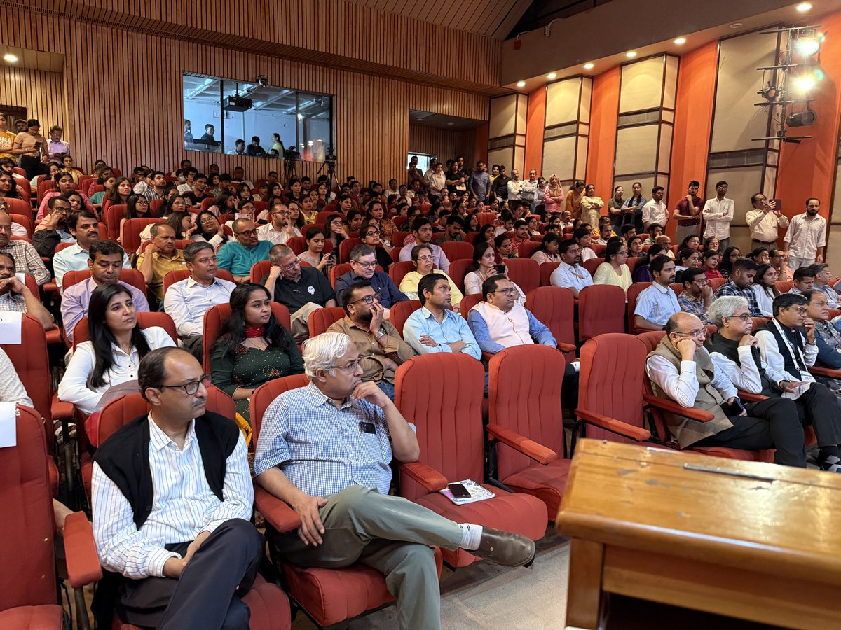 ICGEB, New Delhi (@icgebnewdelhi) on Twitter photo An amazing Day at #ICGEBNewDelhi !
Today, we had the incredible honour of hosting India’s first astronaut, Wing Commander (Retd.) #RakeshSharma; <a href="/isro/">ISRO</a>’s Gaganyatri, Gp Capt. #AjitKrishnan & India’s first space tourist, <a href="/ICGEBNewDelhi/">ICGEB, New Delhi</a>.
The distinguished guests interacted with the An amazing Day at #ICGEBNewDelhi !
Today, we had the incredible honour of hosting India’s first astronaut, Wing Commander (Retd.) #RakeshSharma; <a href="/isro/">ISRO</a>’s Gaganyatri, Gp Capt. #AjitKrishnan & India’s first space tourist, <a href="/ICGEBNewDelhi/">ICGEB, New Delhi</a>.
The distinguished guests interacted with the