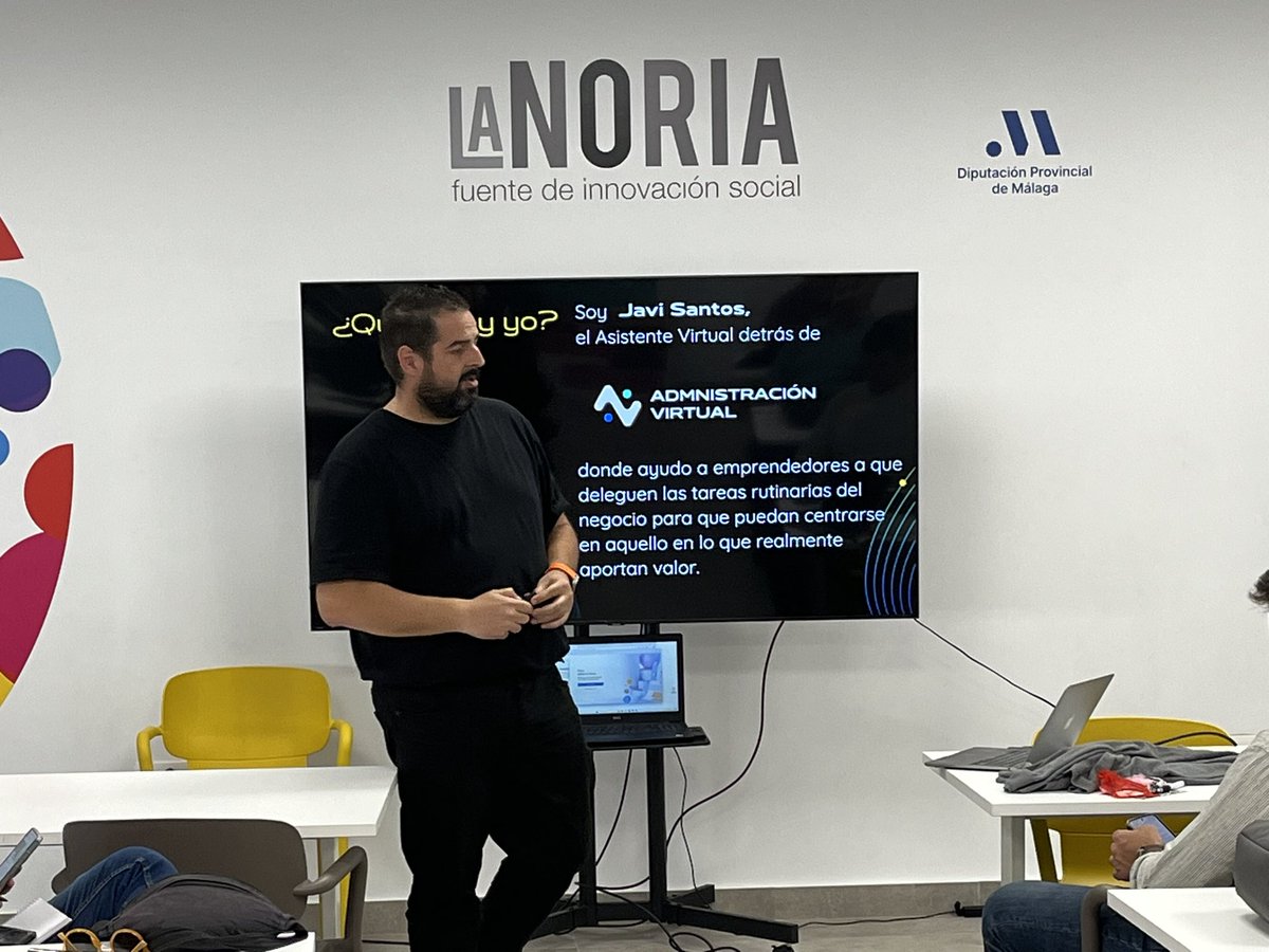 Hoy en nuestro meetup mensual hablamos de la importancia de delegar tareas en nuestro emprendimiento.

"WordPressero a tu WordPress", con <a href="/javisantos14/">Javi Santos</a> en <a href="/lanoria_mlg/">La Noria</a>