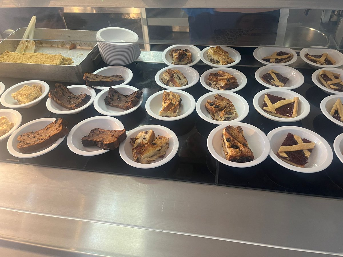 #VEDay2025 marks 80 years since Victory in Europe at the end of World War II. To commemorate the sacrifice of so many, we went back to a ration-style menu in the EBS Kitchen. From Lord Woolten pie and spam fritters to bread and butter pudding, students enjoyed the 1940s flavours!