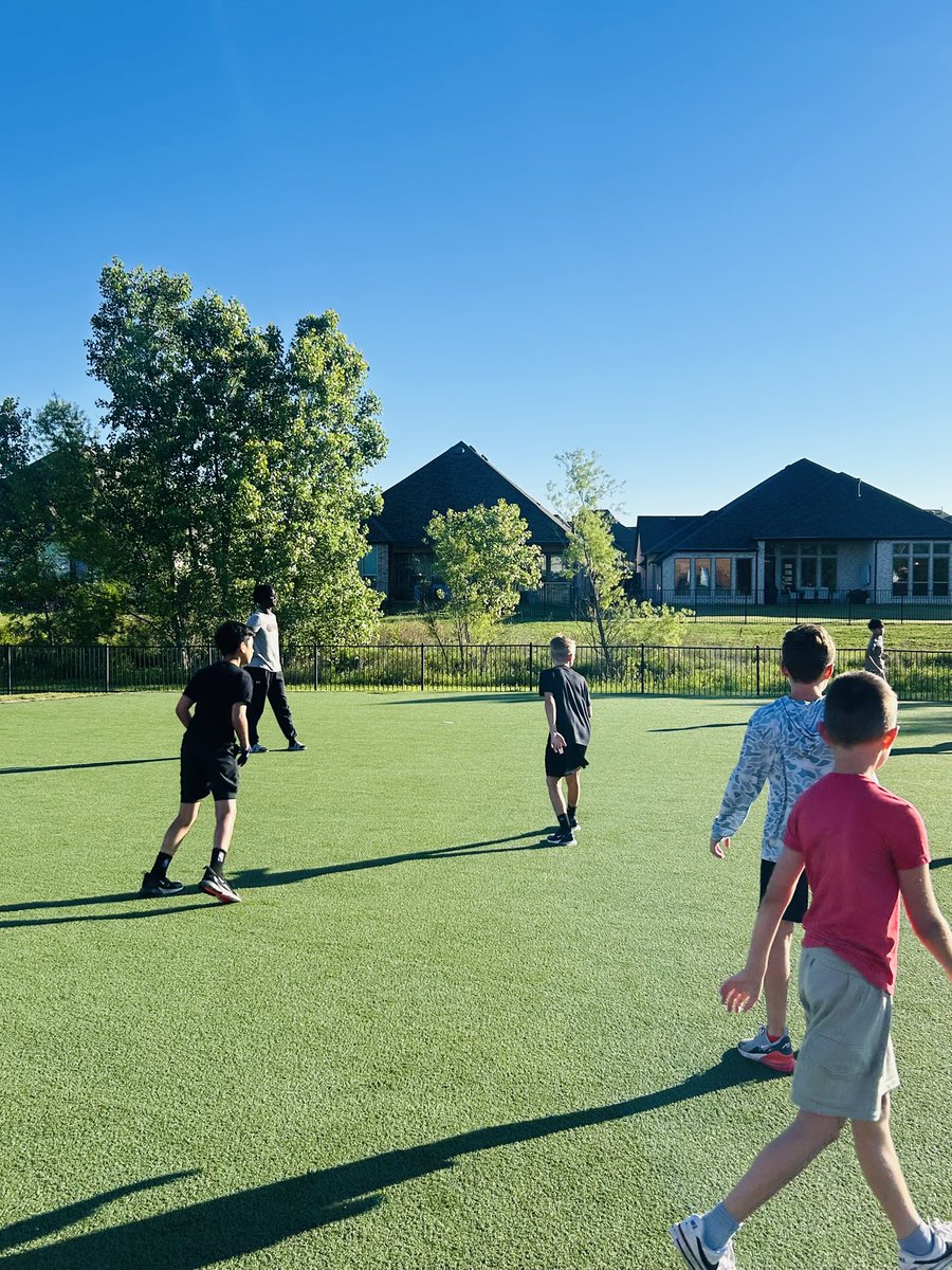 Laleh Olateju tweet media