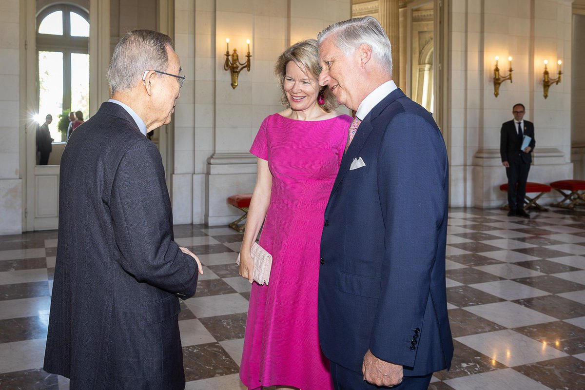 Belgian Royal Palace (@monarchiebe) on Twitter photo L’ancien Secrétaire général des <a href="/UN/">United Nations</a> et actuel président du Global Green Growth Institute, S.E. Ban Ki-moon, a été reçu par le Roi et la Reine au Château de Laeken. L’ancien Secrétaire général des <a href="/UN/">United Nations</a> et actuel président du Global Green Growth Institute, S.E. Ban Ki-moon, a été reçu par le Roi et la Reine au Château de Laeken.