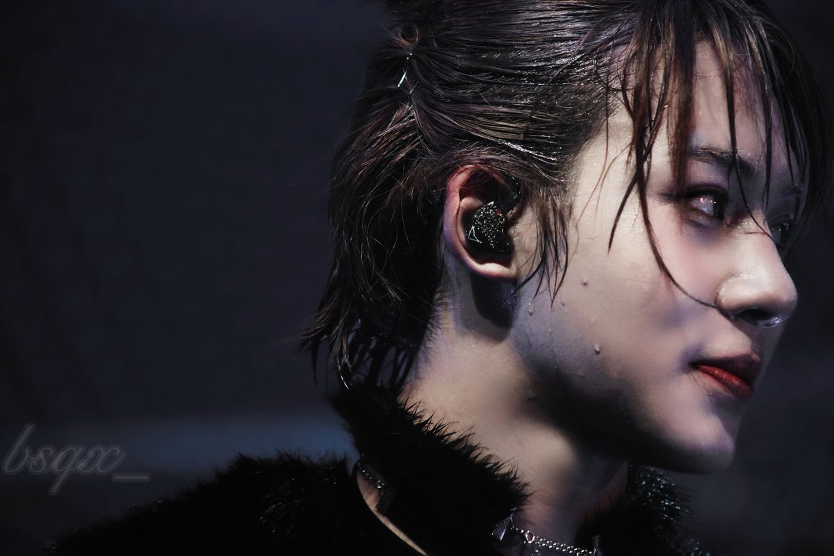 bsqx_'s tweet image. 잘 자 내 달빛

@realxlg

#TpopShowcaseinTokyoxLYKN
#LYKN 
#Lego_Rapeepong