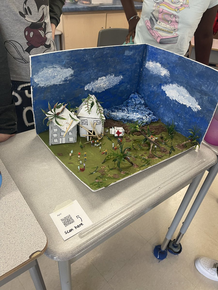 EdTechClark's tweet image. 🌟 Celebrating Education Week with @BritanniaPS’s amazing Inquiry project reveal! 🎉 The creativity and hard work of students was evident as they showcased their innovative ideas and research! Way to go! #EducationWeek #EML #InquiryProject @peel21st