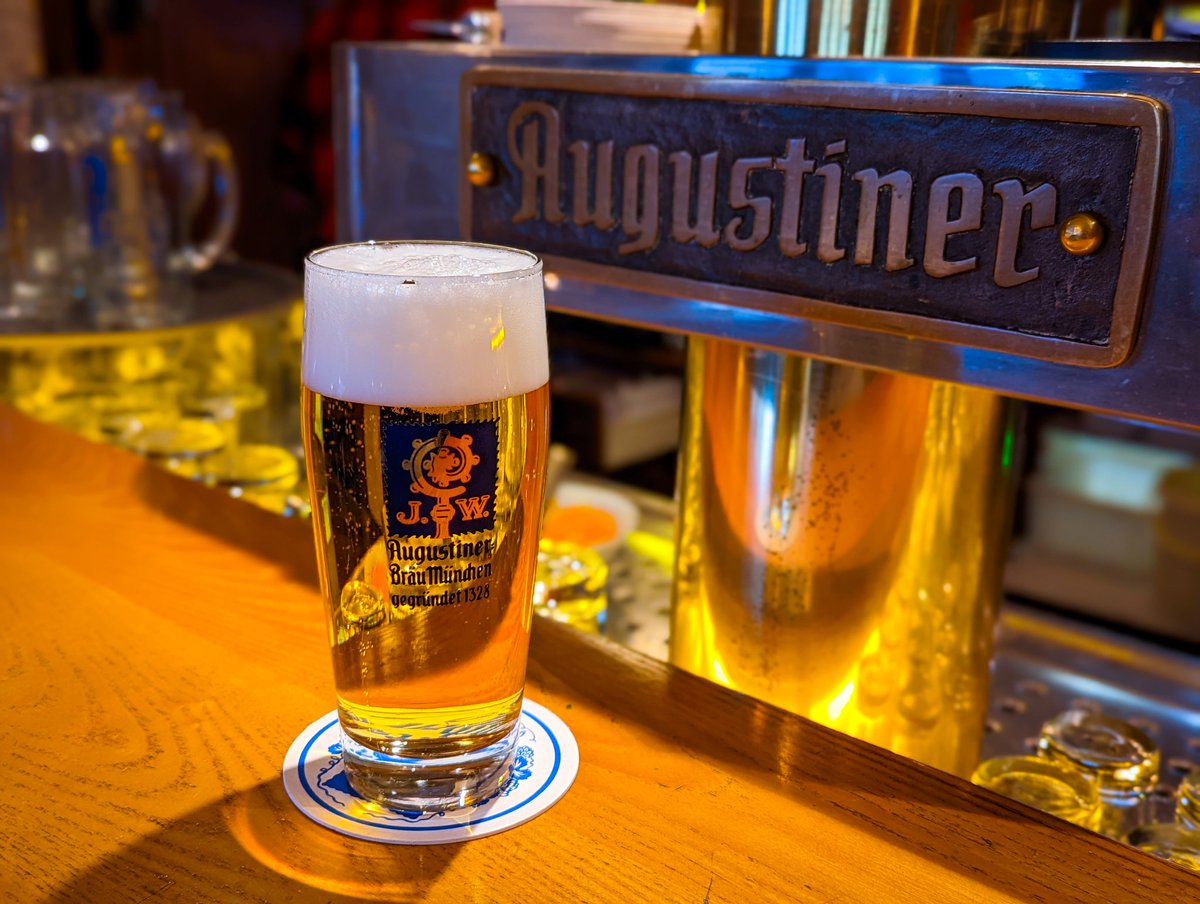 Habemus Papam. Na dann. Prost!