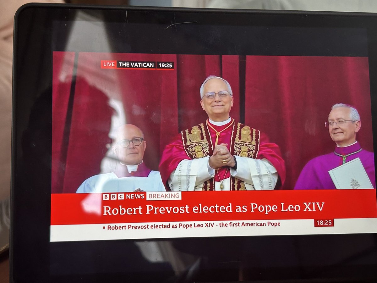 Marcus Walker tweet media