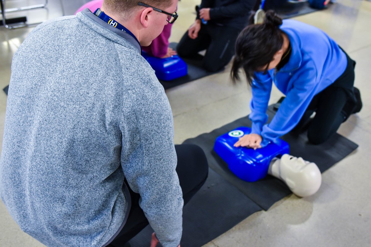 Help save a life with FREE basic lifesaving skills! 🚑 Join us for our First Six Lifesaver Training on May 10 from 10am-12pm at the Henderson Fire Training Center. Learn about hands-only CPR, AED, emergency bleeding control, and more!

Register at: bit.ly/HFDFirstSix