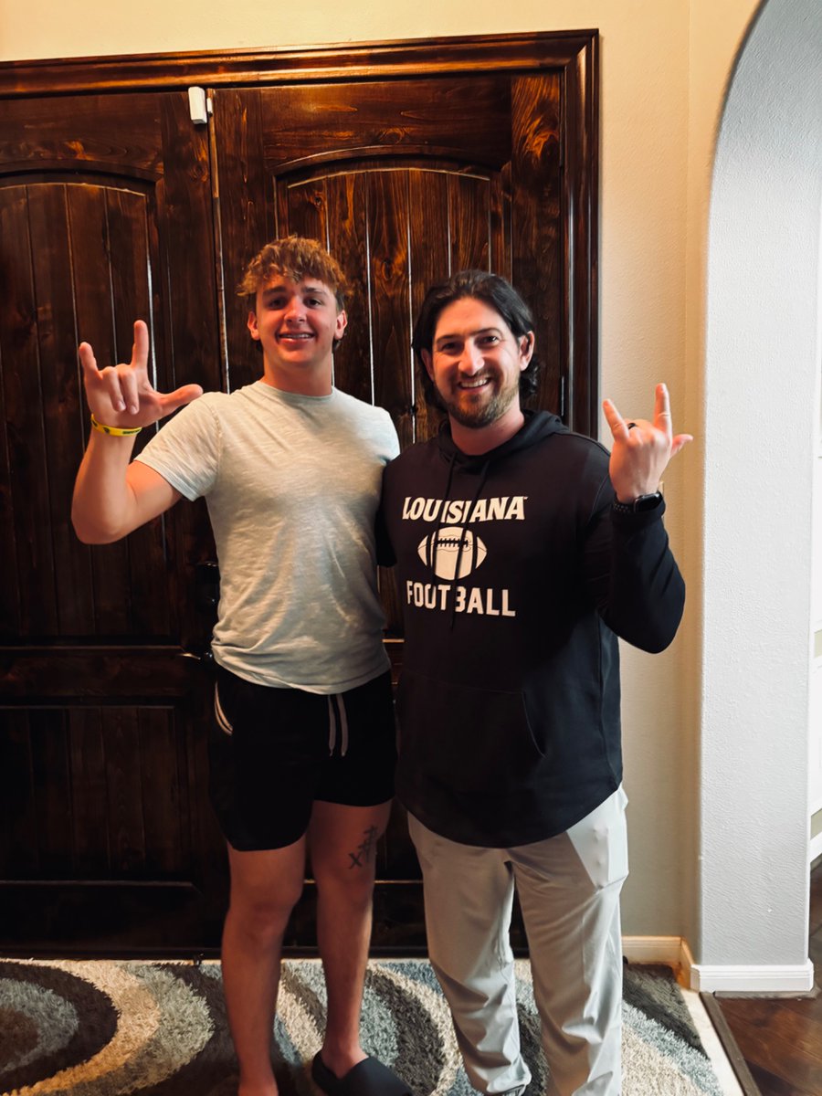 Ayden Combs (@aydencombs44) on Twitter photo Thanks <a href="/CoachMGiuliani/">Mike Giuliani</a> for stopping by and hanging out with the family! Much appreciated. <a href="/michaeldes1/">Michael Desormeaux</a> <a href="/CoachStoker/">Coach Stoker</a> Thanks <a href="/CoachMGiuliani/">Mike Giuliani</a> for stopping by and hanging out with the family! Much appreciated. <a href="/michaeldes1/">Michael Desormeaux</a> <a href="/CoachStoker/">Coach Stoker</a>