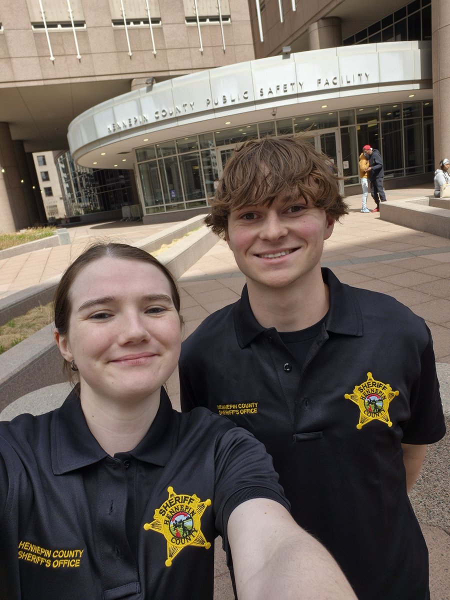 Thank you to our recent job-shadow hosts in Minneapolis and Des Moines! There's no better way for our students to gauge their interest in a career than to get a first-hand look. 

If you'd be willing to let a Knight shadow you, send us a note at alumni@wartburg.edu!