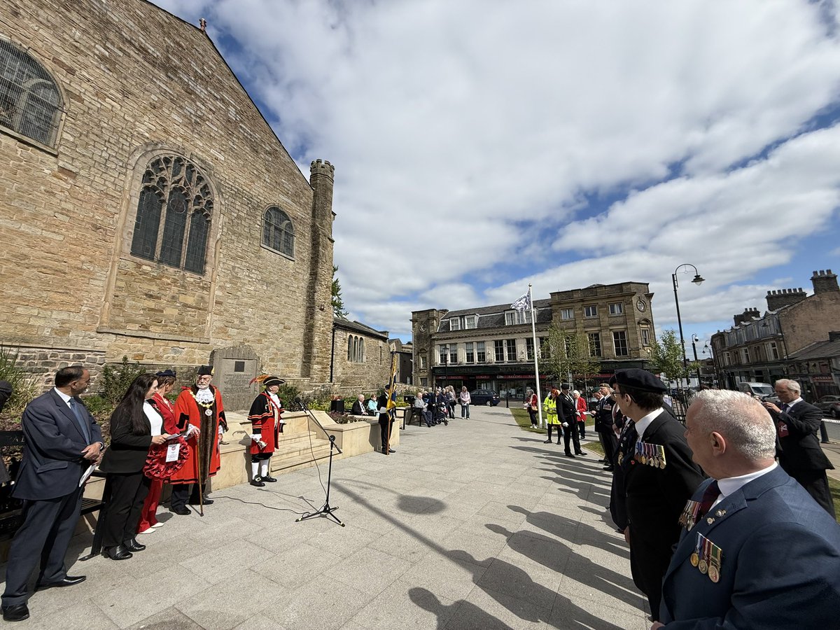Two moving VE Day events. Accrington Pals Memorial Garden, and an emotive Victory in Europe Celebration Concert tonight. 
Lucky to be able to put on these special events locally to mark our rich armed forces history &amp; remember those who gave their lives for our today #VEday
🇬🇧🇬🇧