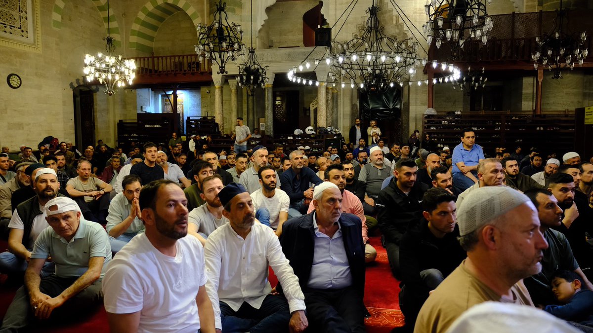 Her Perşembe, Akşam Namazında, Üsküdar Mihrimah Sultan Caminde gerçekleşen, İman dersimize katılan tüm kardeşlerime gönülden teşekkür ediyorum.