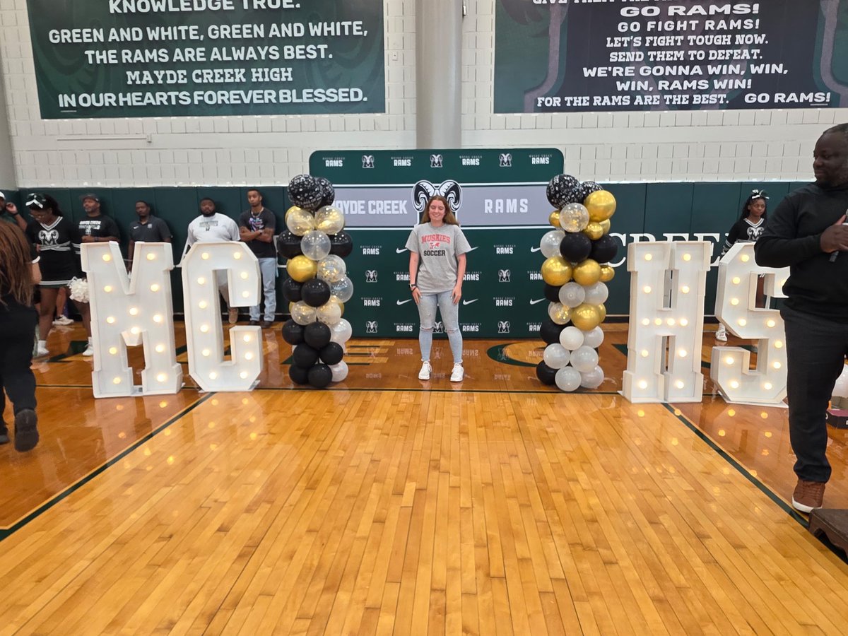 Congratulations to our very own #22 Brooklyn Weiss for continuing her soccer career at Muskingum University! We are so proud of you &amp; will be cheering you on all the way from The Creek! #GoMuskies ⚽️