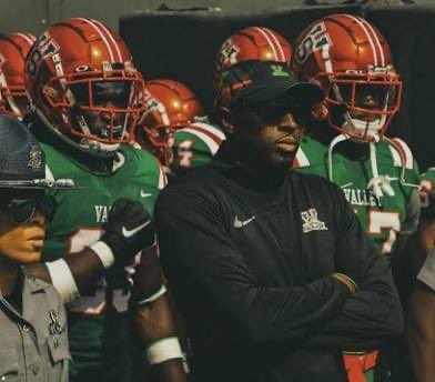 After a great conversation with the new coaching staff I am blessed to be reoffered by <a href="/MarioEdwardsr15/">Mario Edwards</a> 

<a href="/Coach_Sims_44/">Lewis Sims</a> <a href="/larrysisson3/">Larry Sisson</a> <a href="/RandyHoganJr/">Coach Hogan</a> <a href="/CoachHollis58/">Coach Eric Hollis</a> <a href="/Alden_Davis_9/">Alden Davis</a>