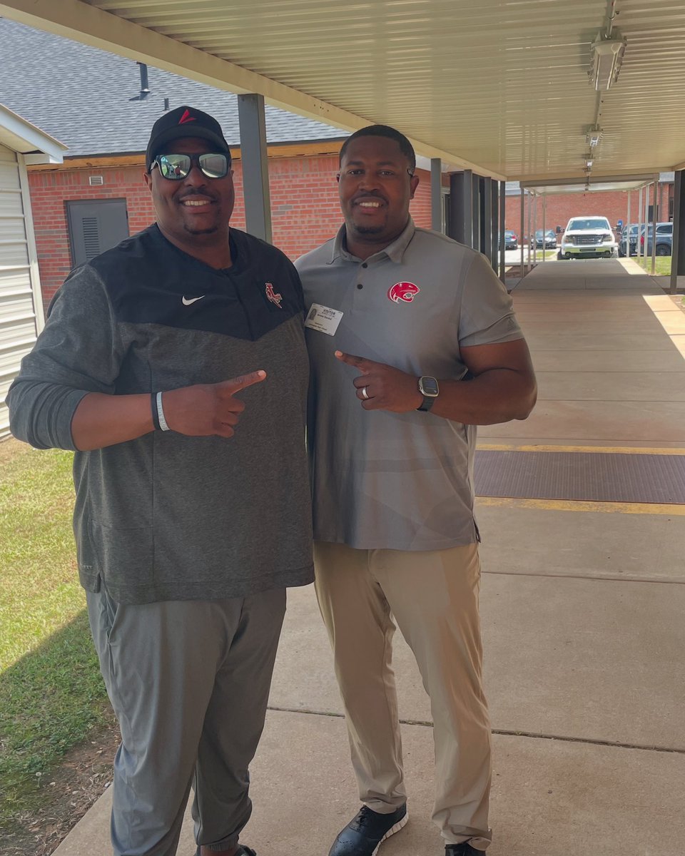 Welcome to Poka U from Loachapoka Football!  Coach _@CoachSteckel
South Alabama  <a href="/LoachapokaAD/">Poka Principal/AD CMAA</a> <a href="/coachbhall76/">Branden Hall</a>