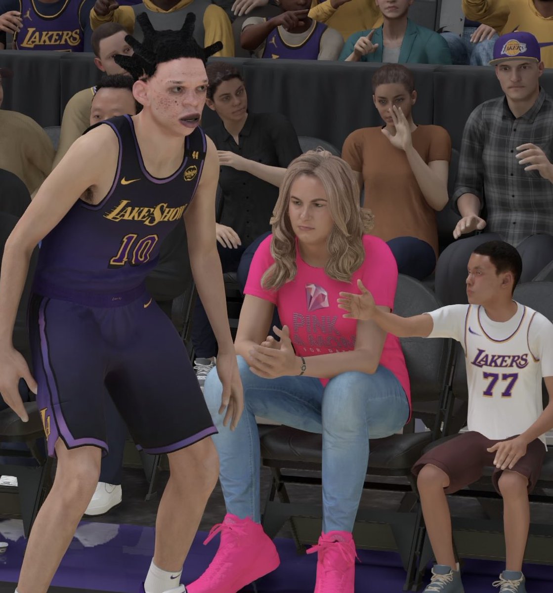 2K added more influencers sitting courtside in #NBA2K25 (Jenna Bandy)