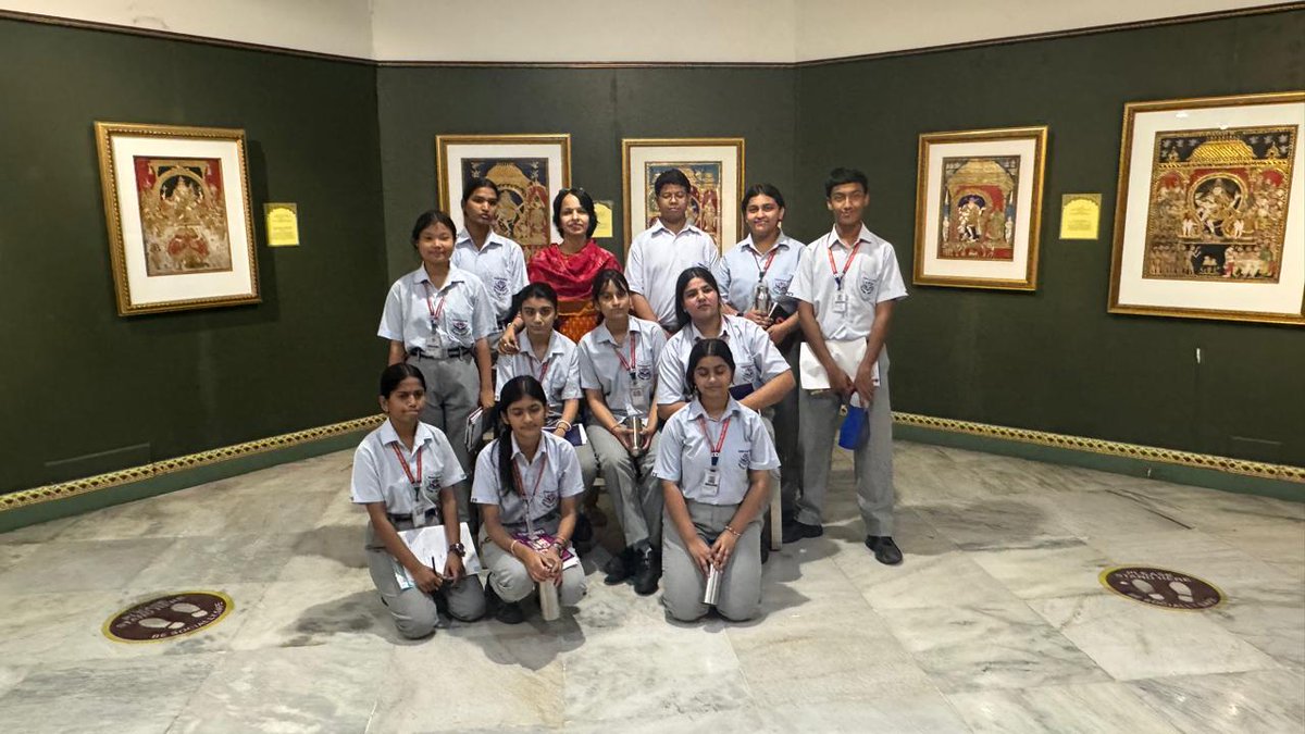 Recently, SFS organised an enriching excursion to the National Museum for its Art Major students. The visit offered a captivating glimpse into the rich Indian art forms and cultural styles, deepening the students’ understanding of India’s artistic heritage and historical legacy.
