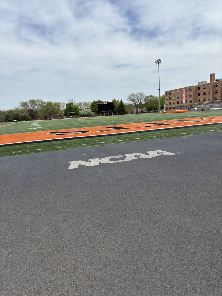 KinnickGeers28's tweet photo. I had a great time at my visit to Wartburg! Thanks for having me up! @Coach_Tschetter @WartburgFB https://t.co/Zk6asWovM2