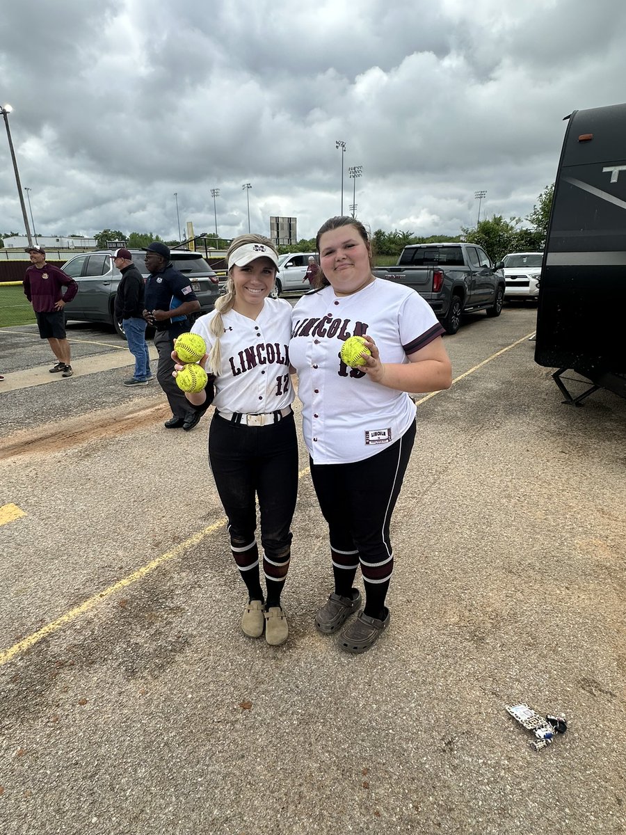 LincolnWolvesSB's tweet image. Lady Wolves got the big 16-3 win over Mansfield with a big 13 run 6th inning! Senior Brinkley Moreton led the Wolves in the circle with 15 strikeouts and also at the plate with 2 HR’s and 6 RBI’s! Junior Morgan Rice also went yard for the Lady Wolves!