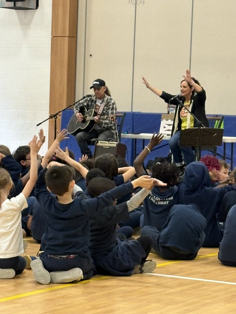 CurtojoeJoe's tweet photo. Today the primary division at @stahces welcomed Tia McGraff &amp; Tommy Parham to help us celebrate Catholic Education week while also supporting the wellness of our students. Tia &amp; Tommy were engaging as students experienced the love of literacy and music. Amazing opportunity! https://t.co/95pEaVUvHU