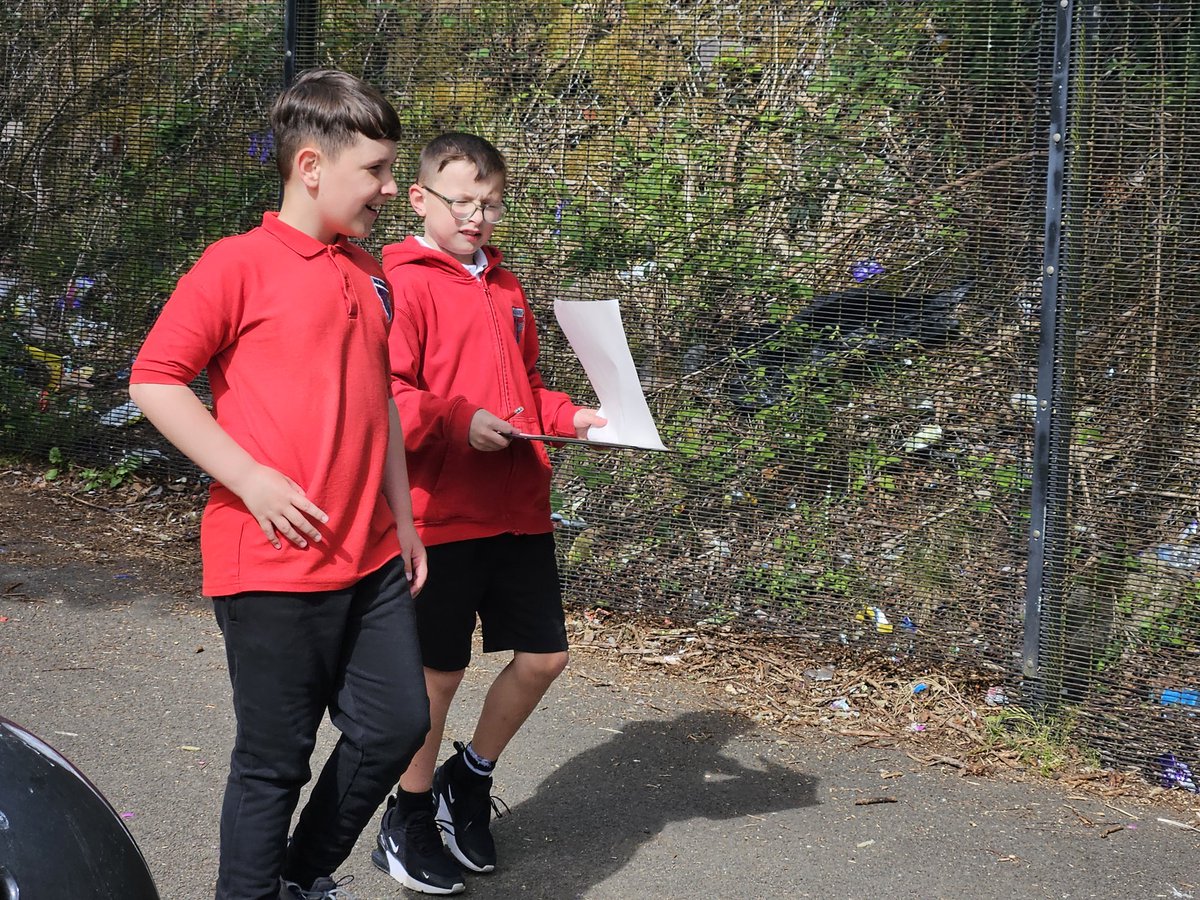 NewarkP6B's tweet photo. Today was outdoor learning day, we enjoyed exploring the outdoors and solving many different clues around the school grounds. #OutdoorLearningDay https://t.co/YJdfmbw4f9