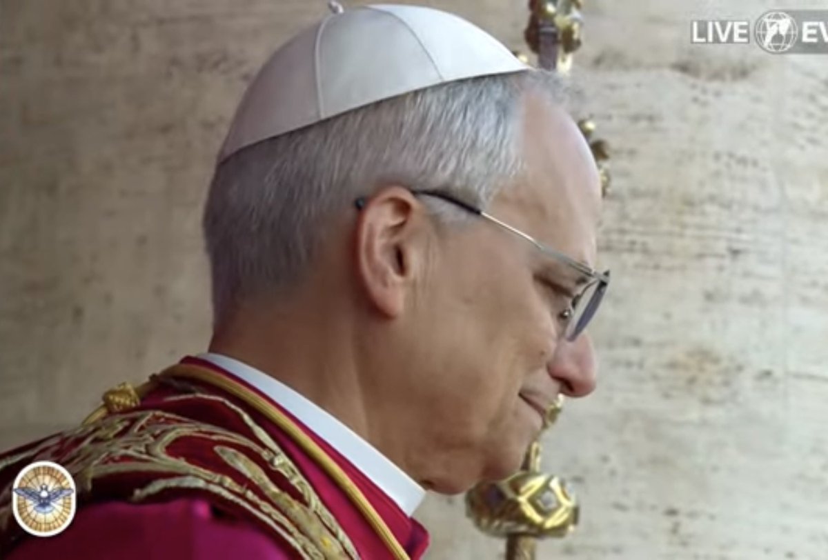 HeidiVoight's tweet image. “God loves us all. Evil will not prevail.” Viva el Papa! The first American pontiff. What an incredible and emotional moment in history.