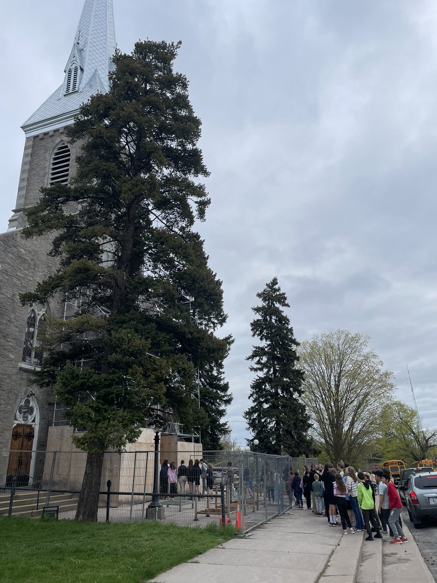 A beautiful school Mass at St. Peter-in-Chains Cathedral to celebrate Catholic Education Week. Thank you to Father Jithin for leading us in faith and prayer-what a special way to come together as a community as Pilgrims of Hope! <a href="/PVNCCDSB/">PVNCCDSB</a> <a href="/DiocesePtbo/">Diocese Peterborough</a>