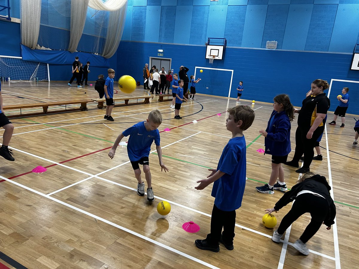 Norbridge_PE's tweet image. We had a great time over at @OaksPe today - thank you for a wonderful dodgeball festival! @YourSchoolGames