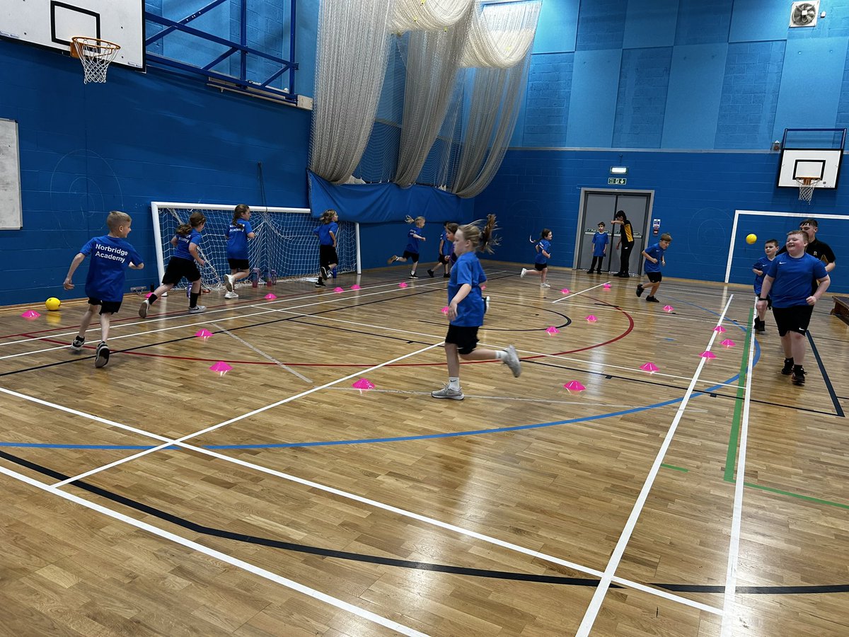 Norbridge_PE's tweet image. We had a great time over at @OaksPe today - thank you for a wonderful dodgeball festival! @YourSchoolGames