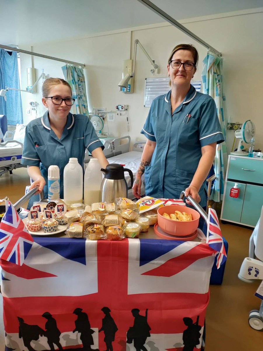 teamtraumaNUH's tweet image. Across trauma today we marked #VEDay80 F19 &amp;amp;F20 build up rounds and social dining again utilising the opportunity for rehabilitation as part of our #upandout project. Really well respected two minute silence followed by some treats across the three wards for our patients.