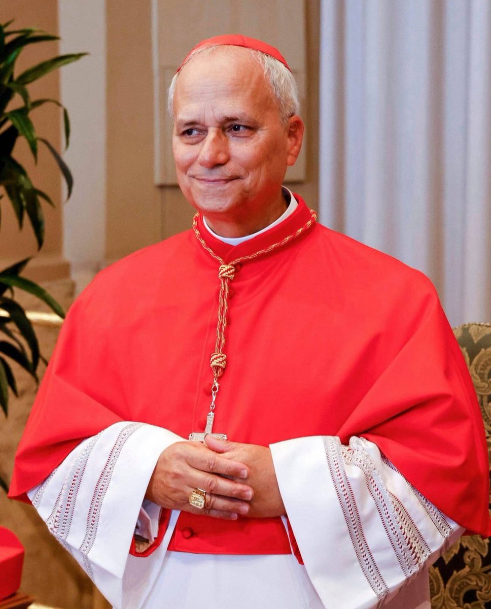 𝐒. 𝐒. 𝐋𝐄𝐎́𝐍 𝐗𝐈𝐕 | El Cónclave ha elegido al Cardenal Robert Francis Prevost al que recibimos con sumo gozo y alegría. 

Oremos por nuestro Santo Padre para que Ntro. Padre Jesús en la Presentación al Pueblo y Ntra. Sra. del Amor y Sacrificio lo guien en este camino.