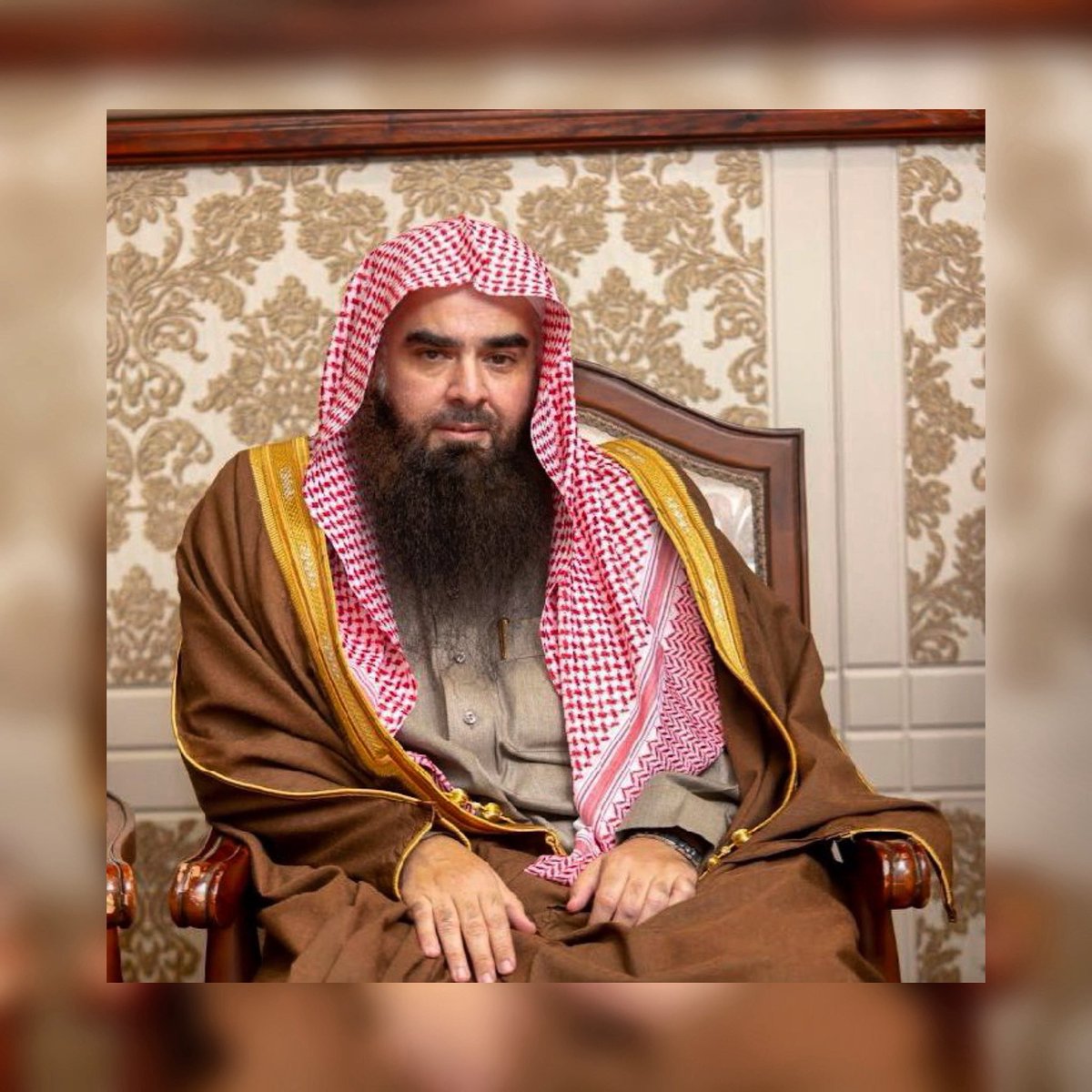 فضيلة الشيخ عمر بن حمد بن علي العقيل - فرع المحمد 

رئيس محكمة الاستئناف  بالمدينة المنورة. 
بكالريوس ..كلية الشريعة.