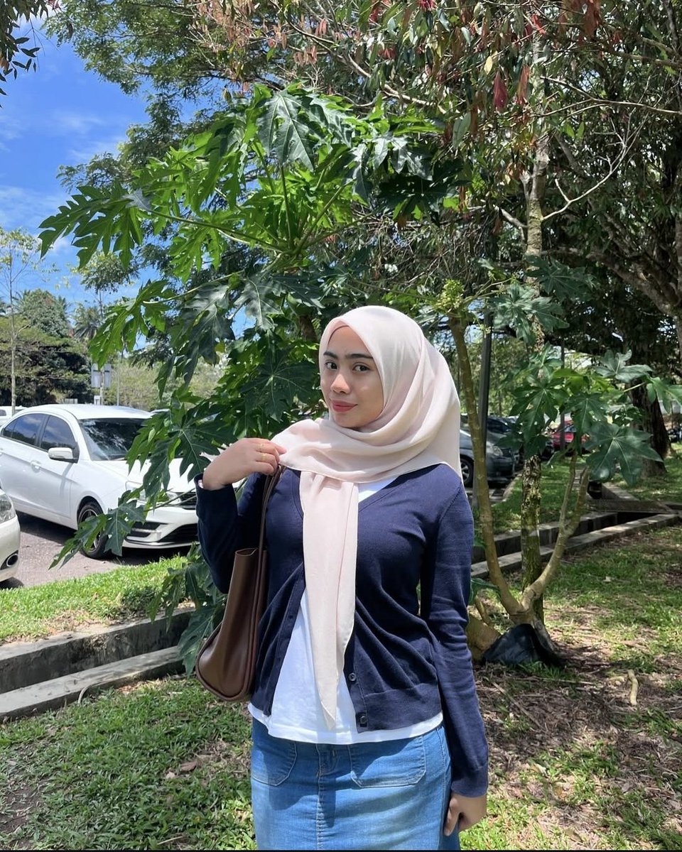 koleksi awek tudung² (@gurlhijab) on Twitter photo 