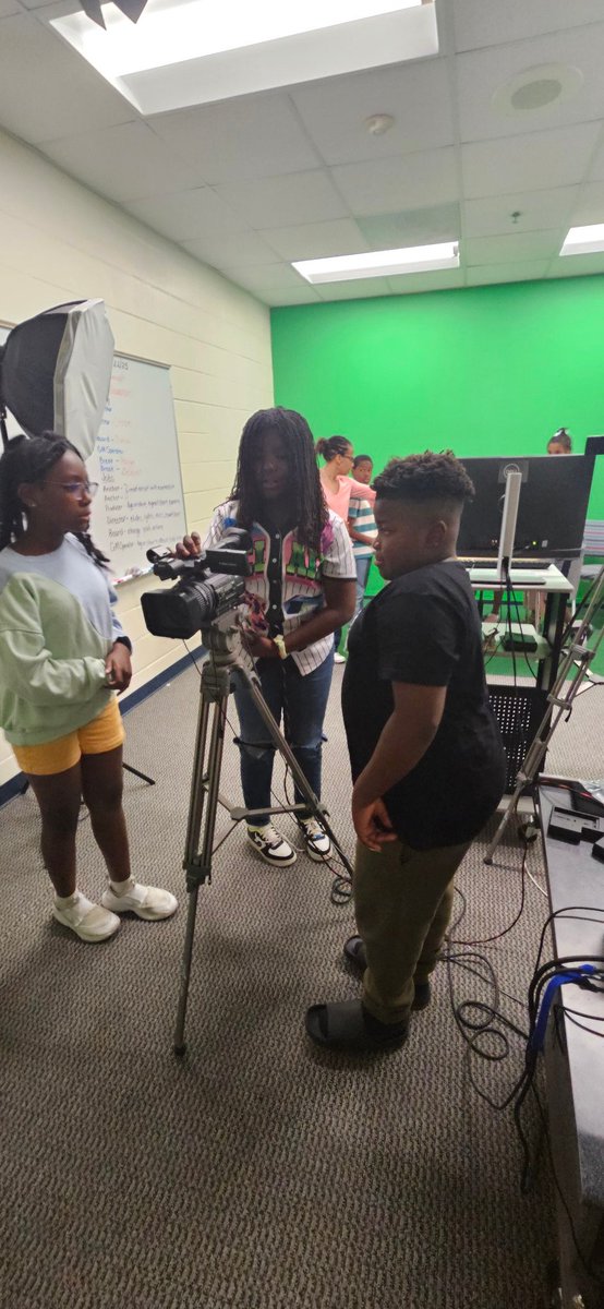 Dr. Nicole Gaillard (@iteach_ng) on Twitter photo Our 5th grade morning show crew is doing an amazing job training our future crew! We are so proud of these Cougar leaders! <a href="/MEDatBCE/">Bridge Creek Elem</a> Our 5th grade morning show crew is doing an amazing job training our future crew! We are so proud of these Cougar leaders! <a href="/MEDatBCE/">Bridge Creek Elem</a>