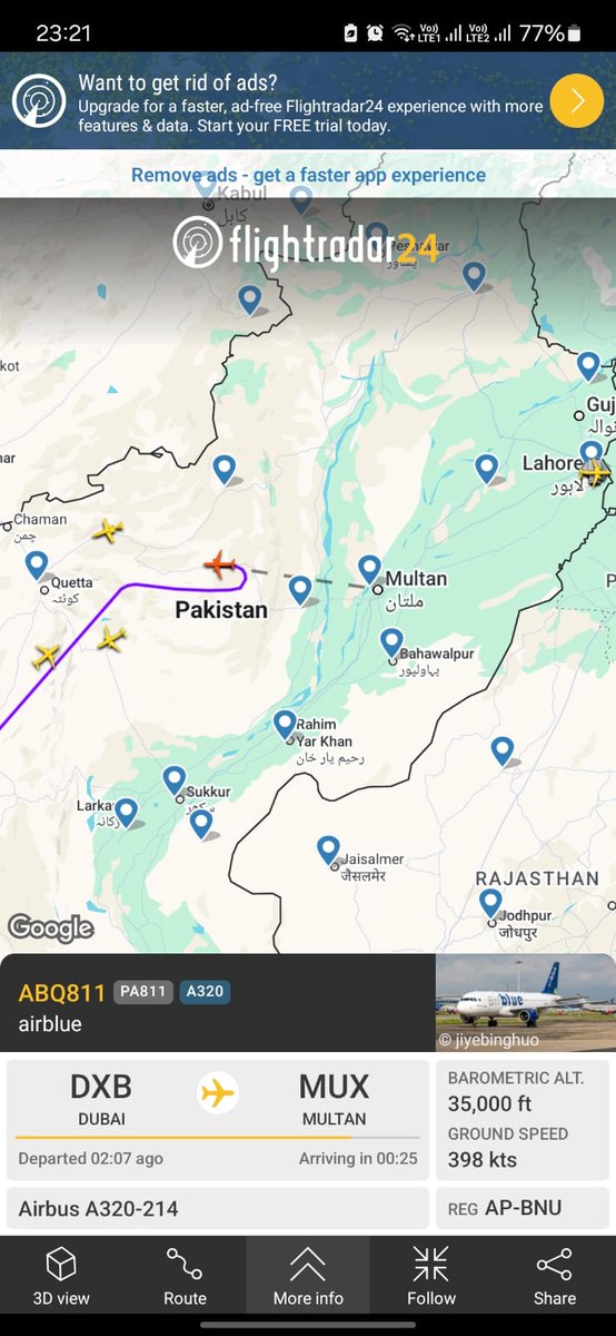 ceevaaaaa's tweet photo. #IndiaPakistanWar Flights taking u-turn https://t.co/dp4HeX2OGD