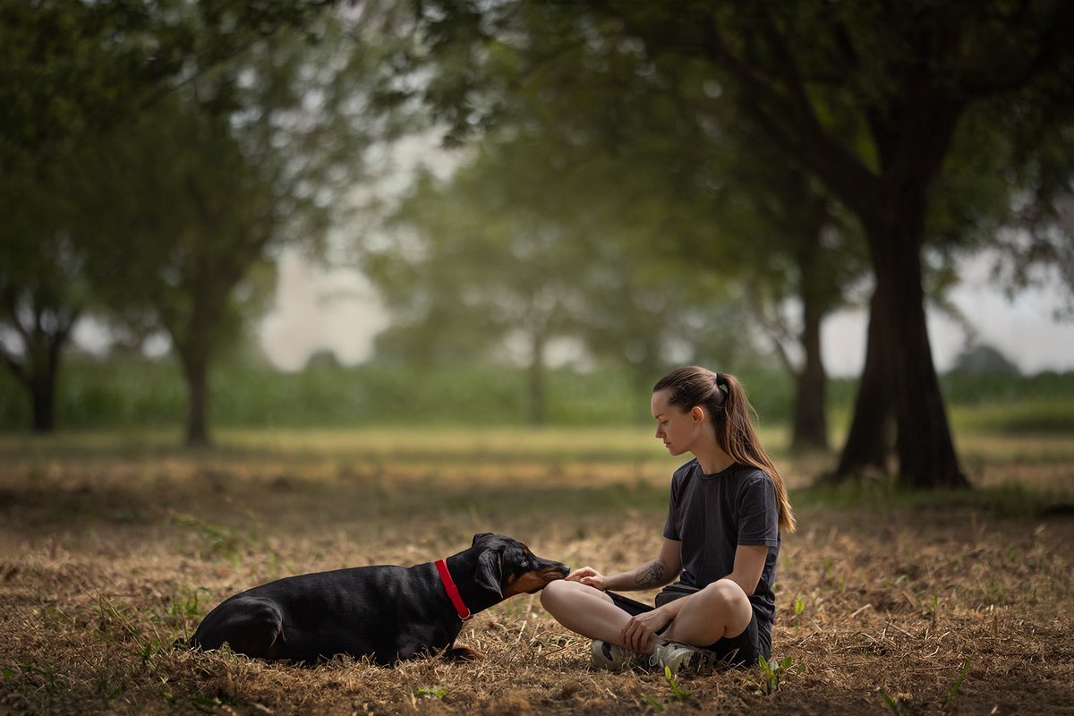 "Walk around like God sent you and smile at everyone you see.
Spread light and abundance.
Build things and take chances.
This is the best time in history!"

Gn 🖤