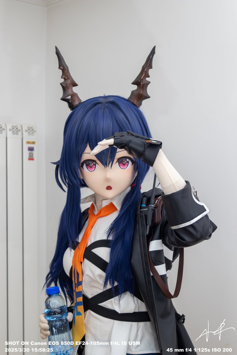 德克萨斯那群人，今天又以创新的方式违反了龙门交通法？！
#Arknights #kigurumi 
#明日方舟 #陈 
📸＆后期：<a href="/kiger_CNxiaohe/">一块小禾</a>