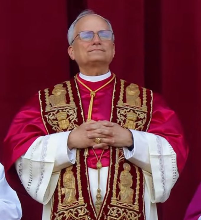 Sanctorum1830's tweet photo. “Deus ama-vos a todos. O mal não prevalecerá! Uni-vos sem medo. Vamos em frente!”

Papa Leão XIV https://t.co/nzm501eYao